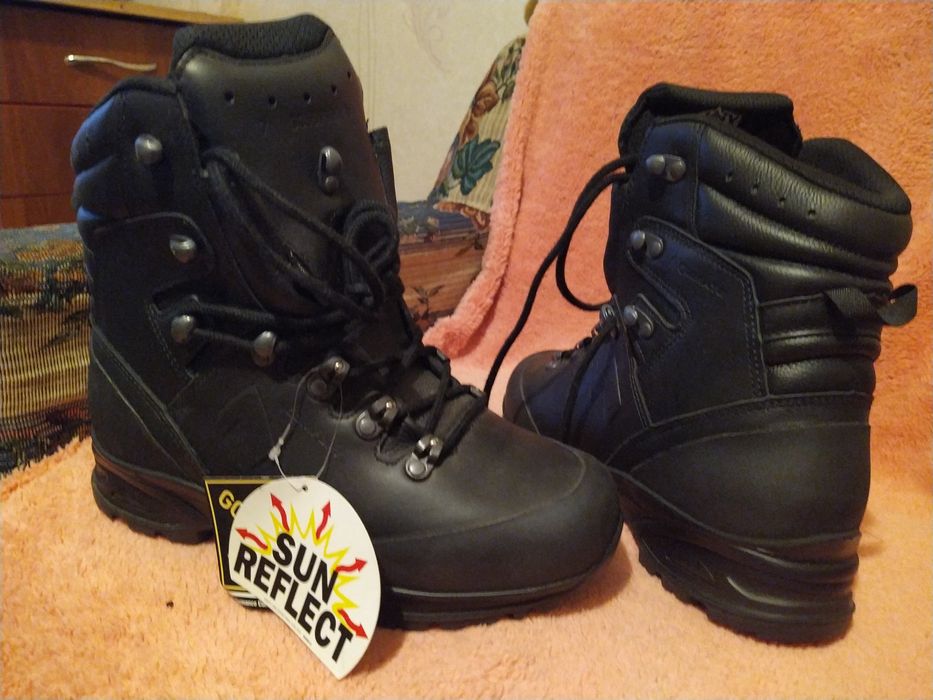 Ботинки берцы . Новые ( 41 размер) Очень крутые.