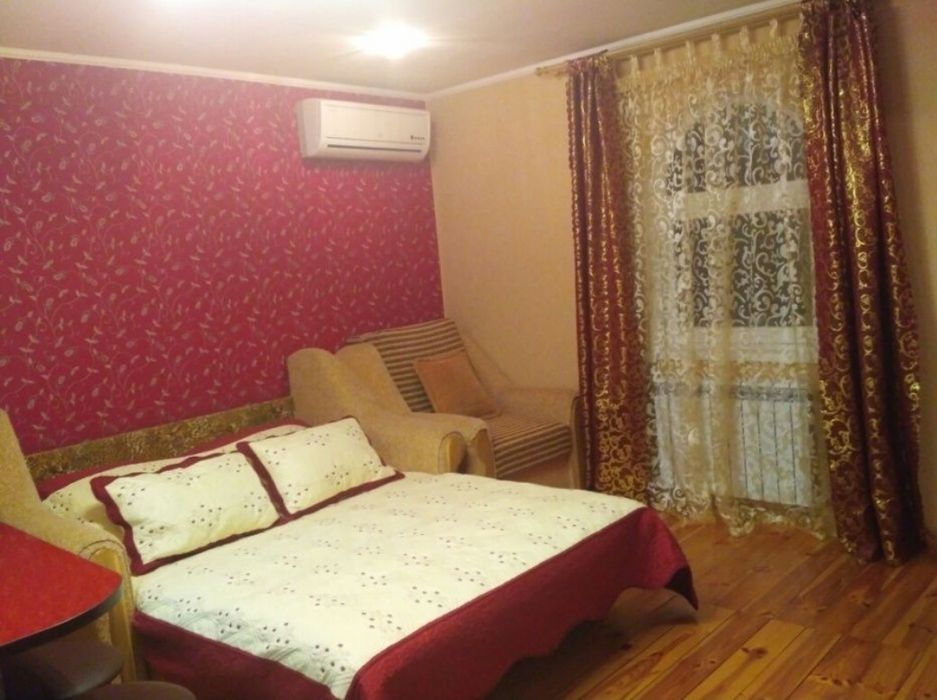 Будинок з великим критим басейном для Вас!