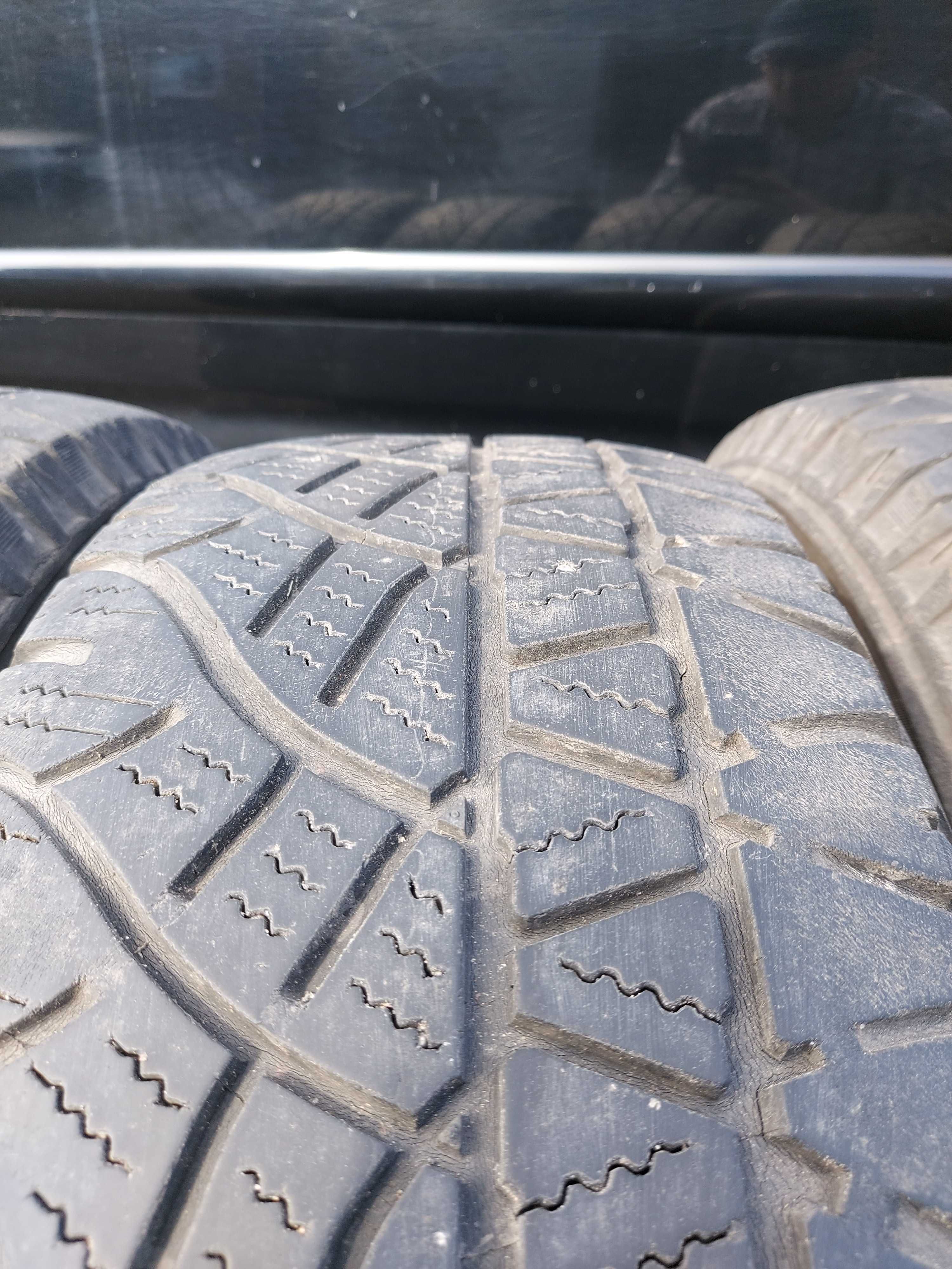Michelin 215/65/16 latitude cross 102H