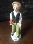 Dziadek z laską porcelanowa figurka