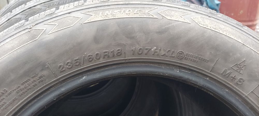 Opony 235/60R18 zimowe ładny bieznik