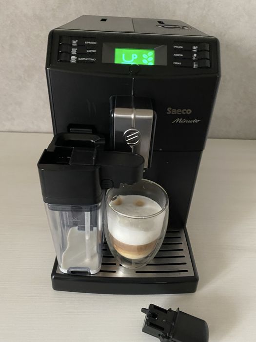 Кавомашина Saeco/Philips Minuto Cappuccino є Вибір