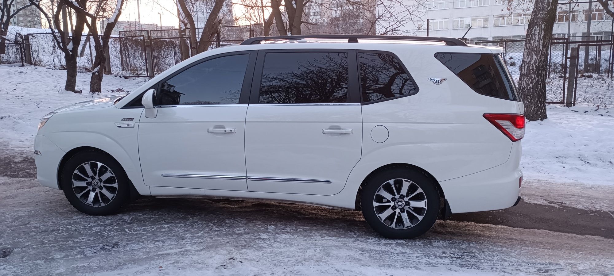 SsangYong Korando Turismo RX