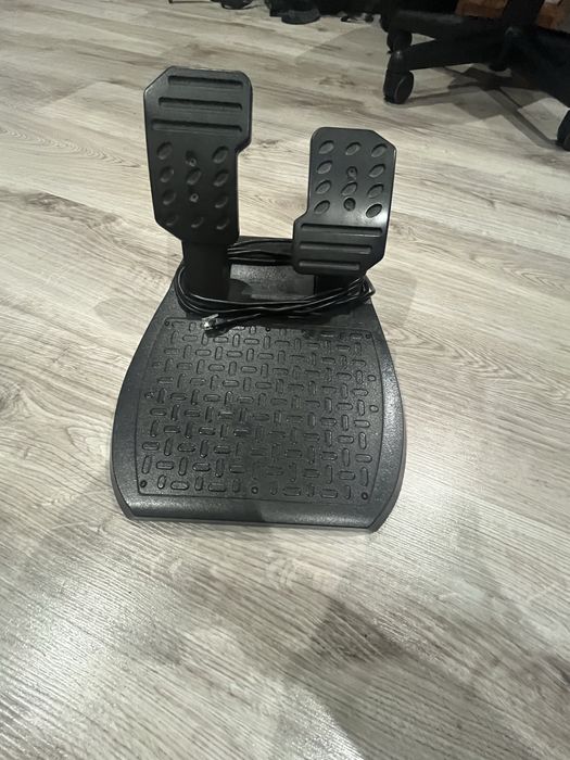 Manipulatory thrustmaster