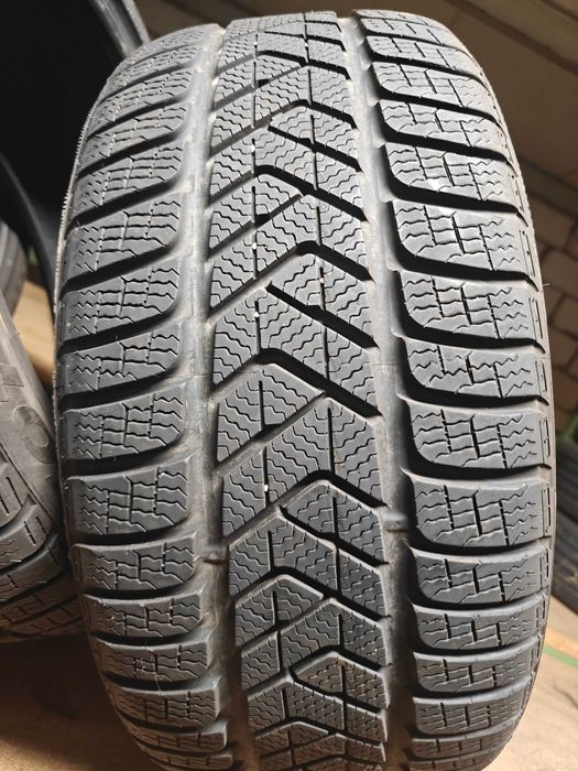 245/40R18 97V opony używane zimowe pirelli