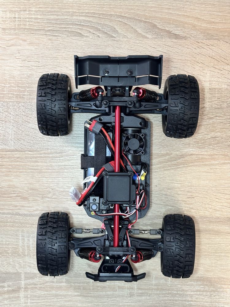 Радіокерована машинка MJX Hyper Go 14210 з 3s акумулятором.