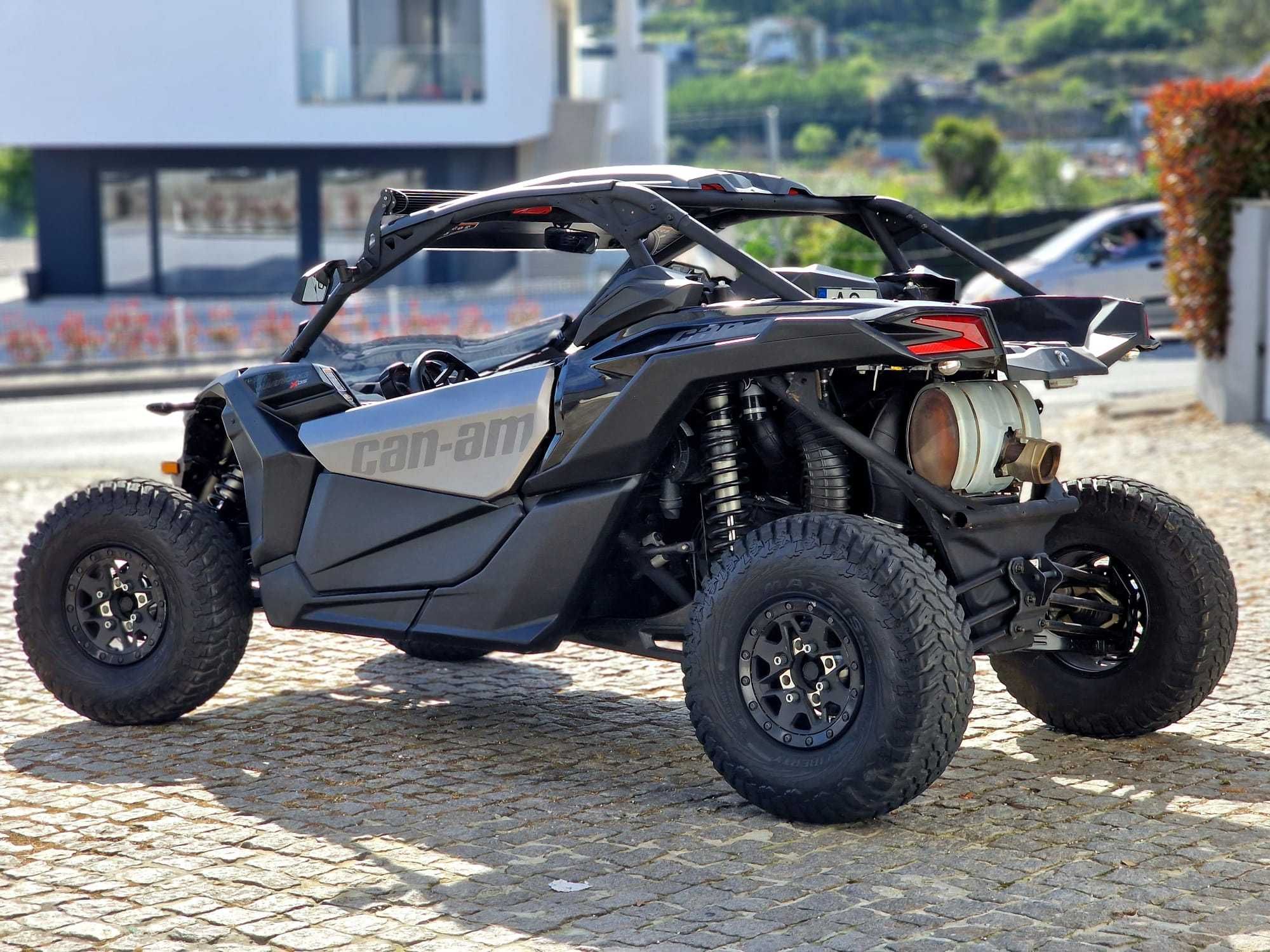 CAN AM MAVERICK X3 XDS TURBO R