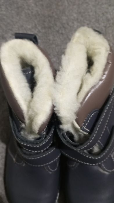 Продам Мужские полуботинки  37 размер новые на  меху