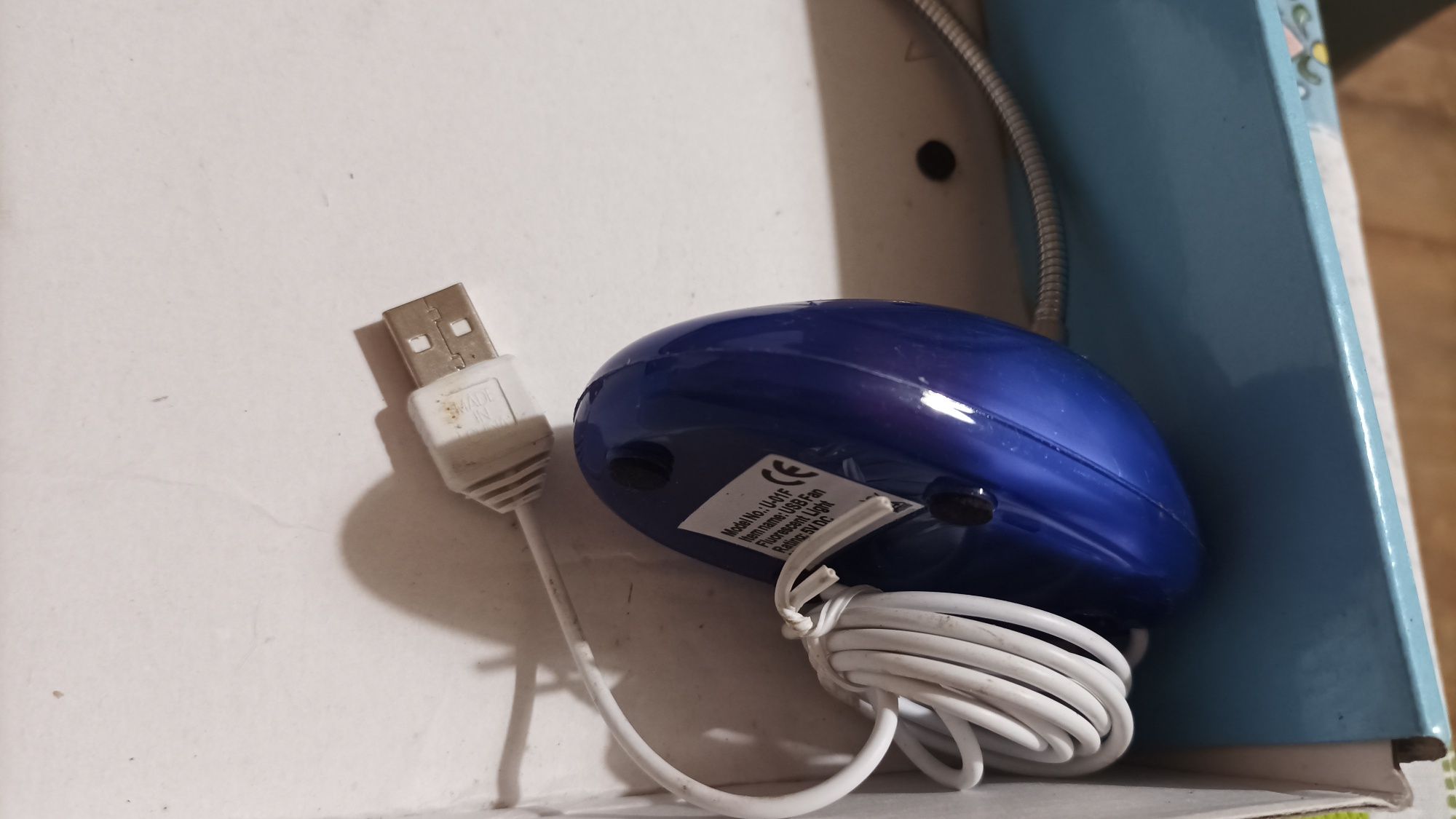 Lampka biurkowa USB