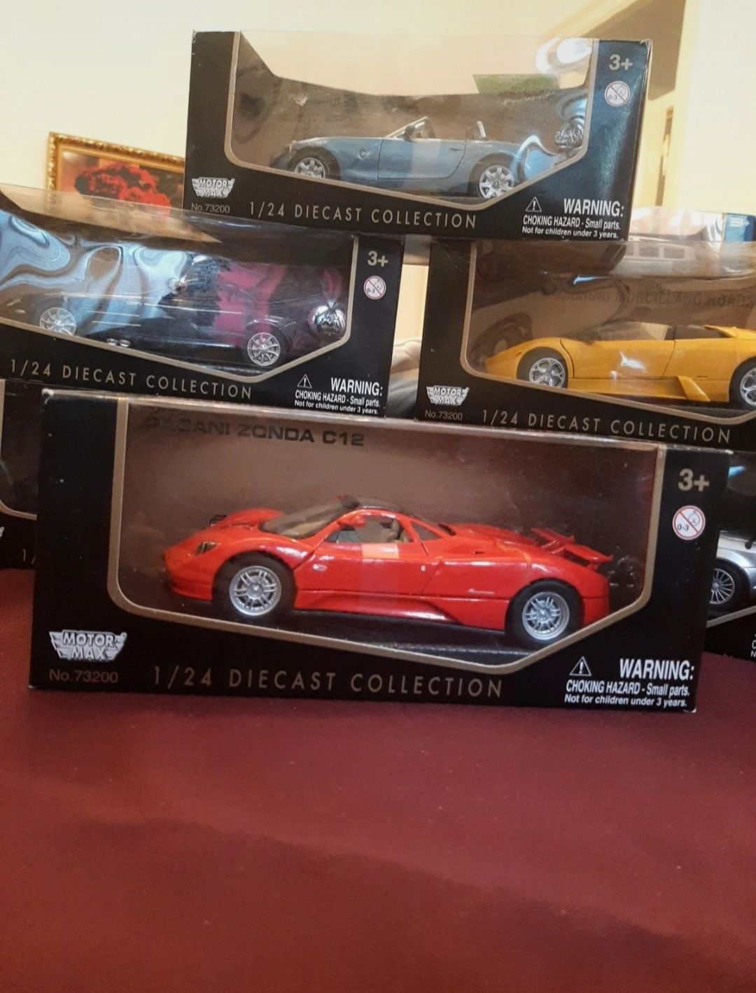 Die-Cast replicas Pagani ZONDA C12