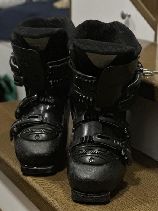 Ботоси лижні різних розмірів