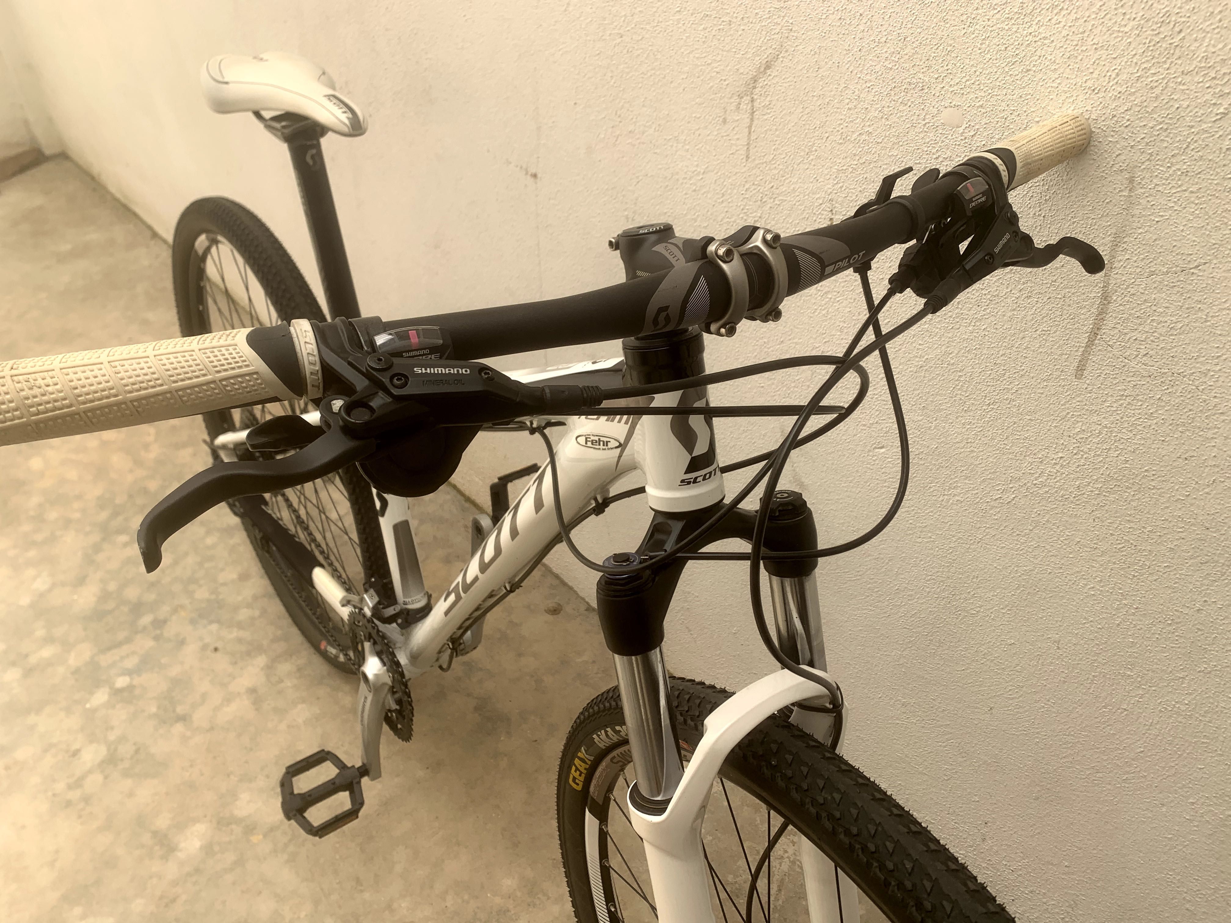 Bicicleta BTT SCOTT SCALE 29