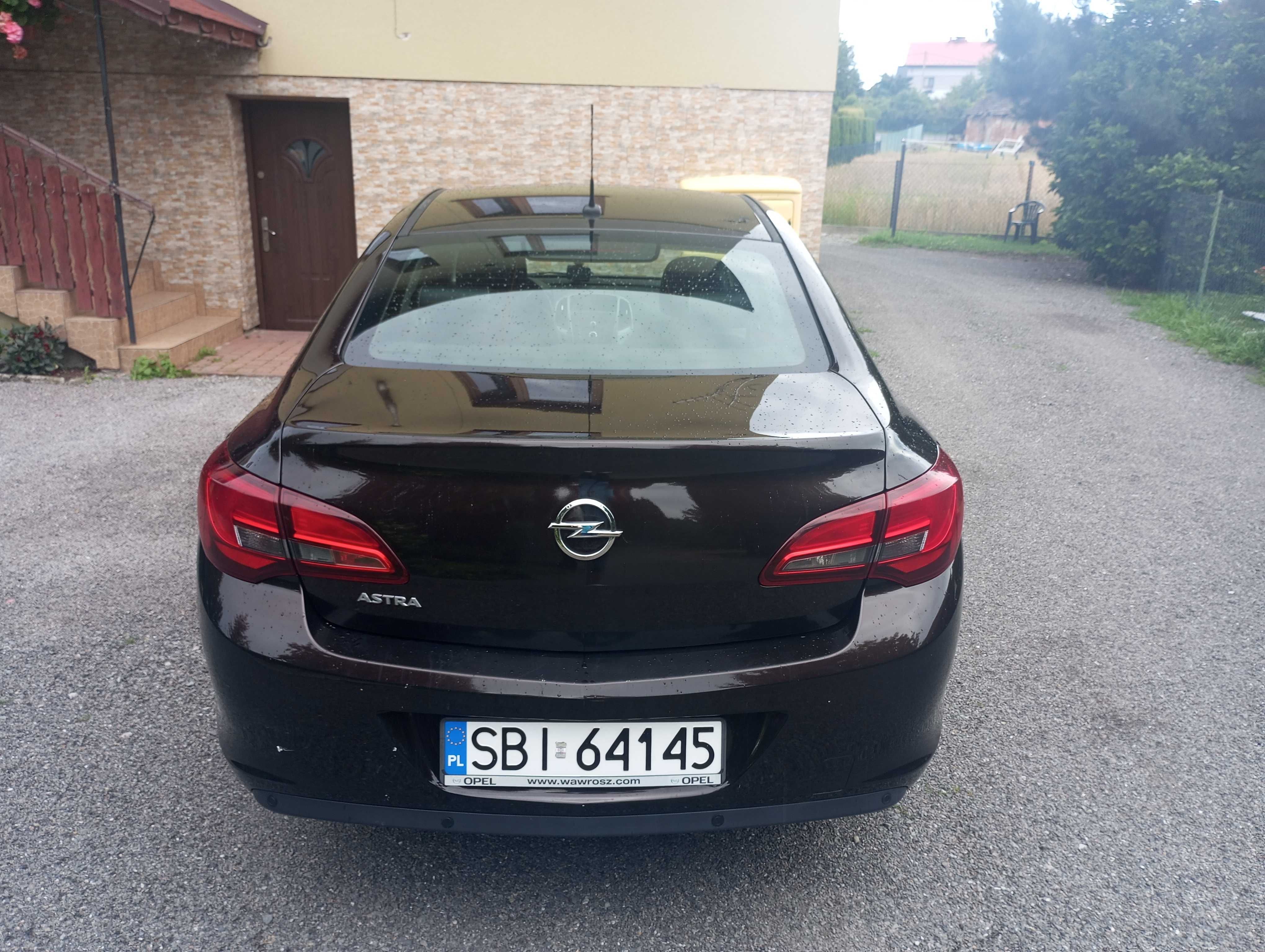 sprzedam opel astra 2016 benz.+lpg