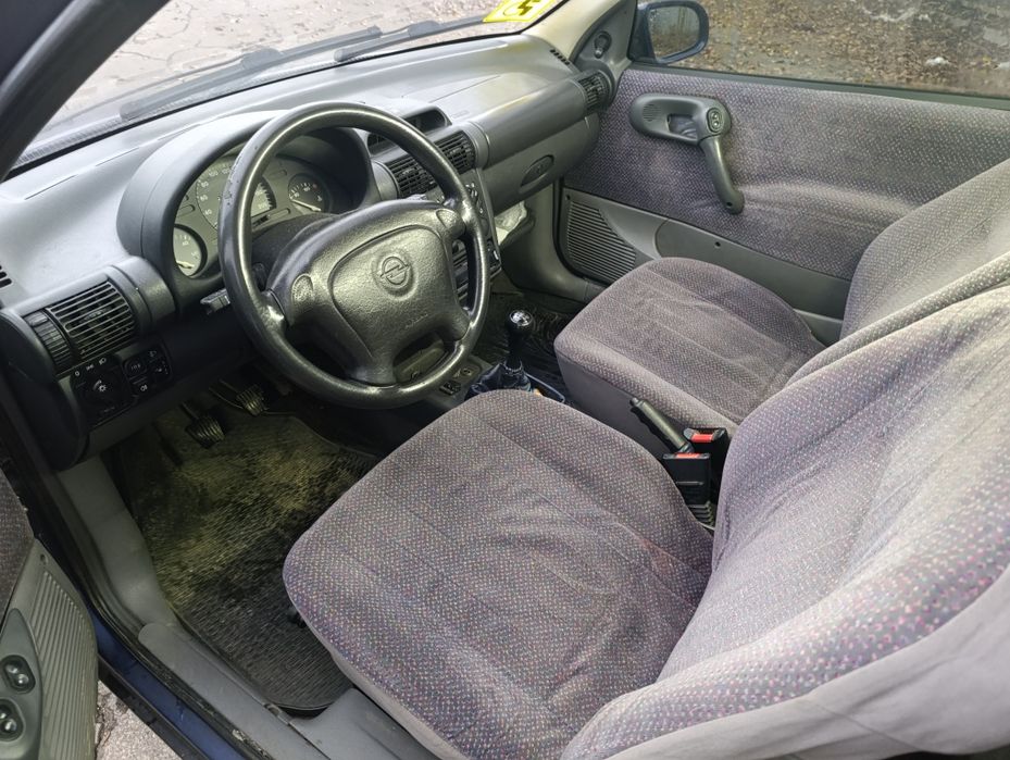 Опель Корса Opel corsa власник переоформлеється