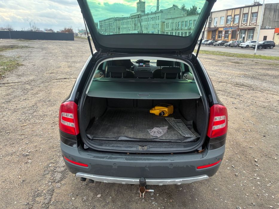 Шкода Октавія Скаут для військових