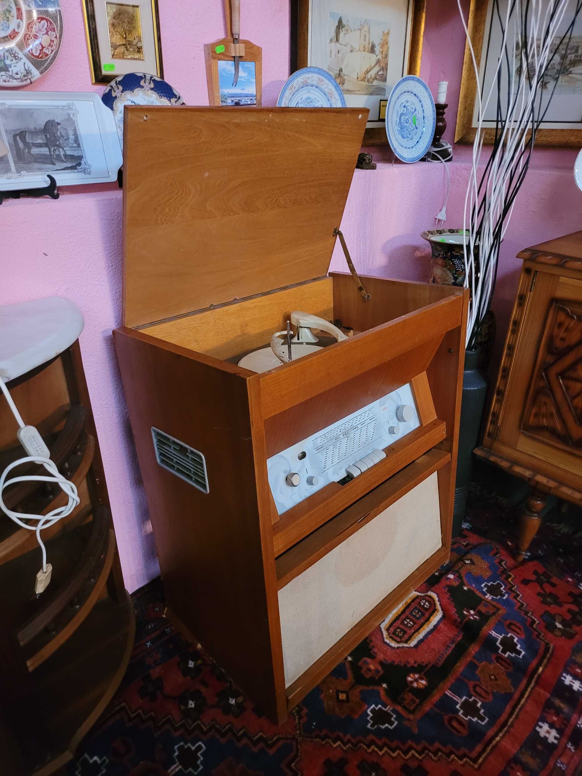 Rádio antigo - Não funciona - Para restauro ou decoração