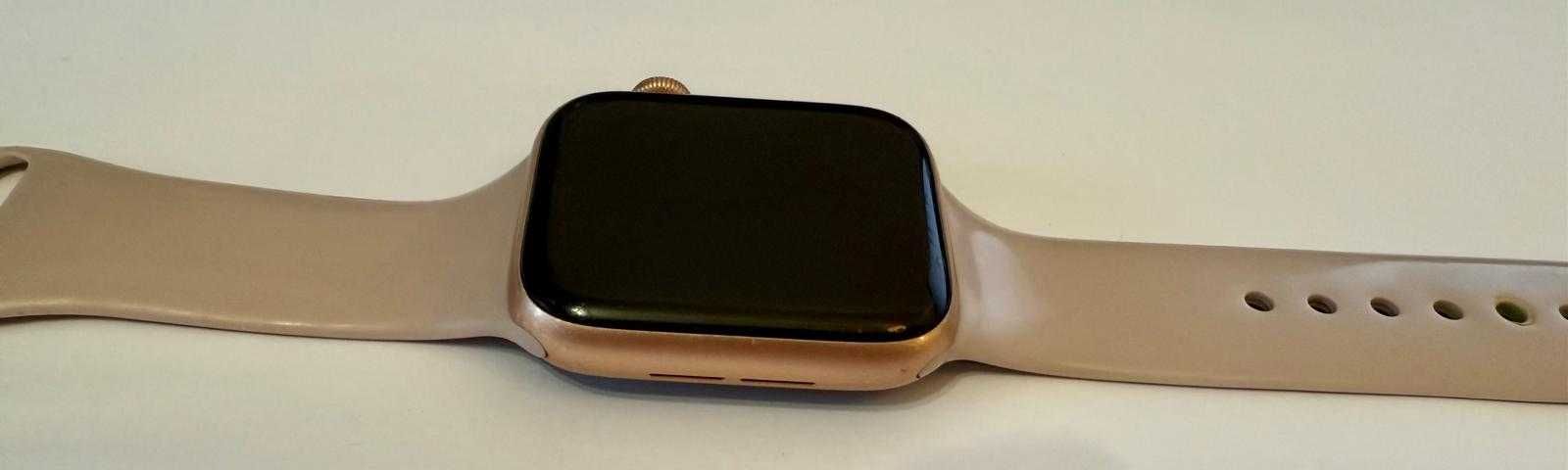 Apple Watch 6 koperta 44 mm czarny A2376