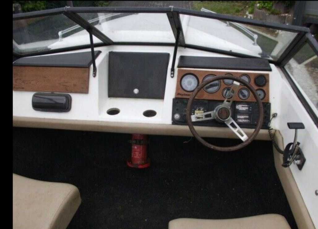 Bayliner Mutiny , Motorówka