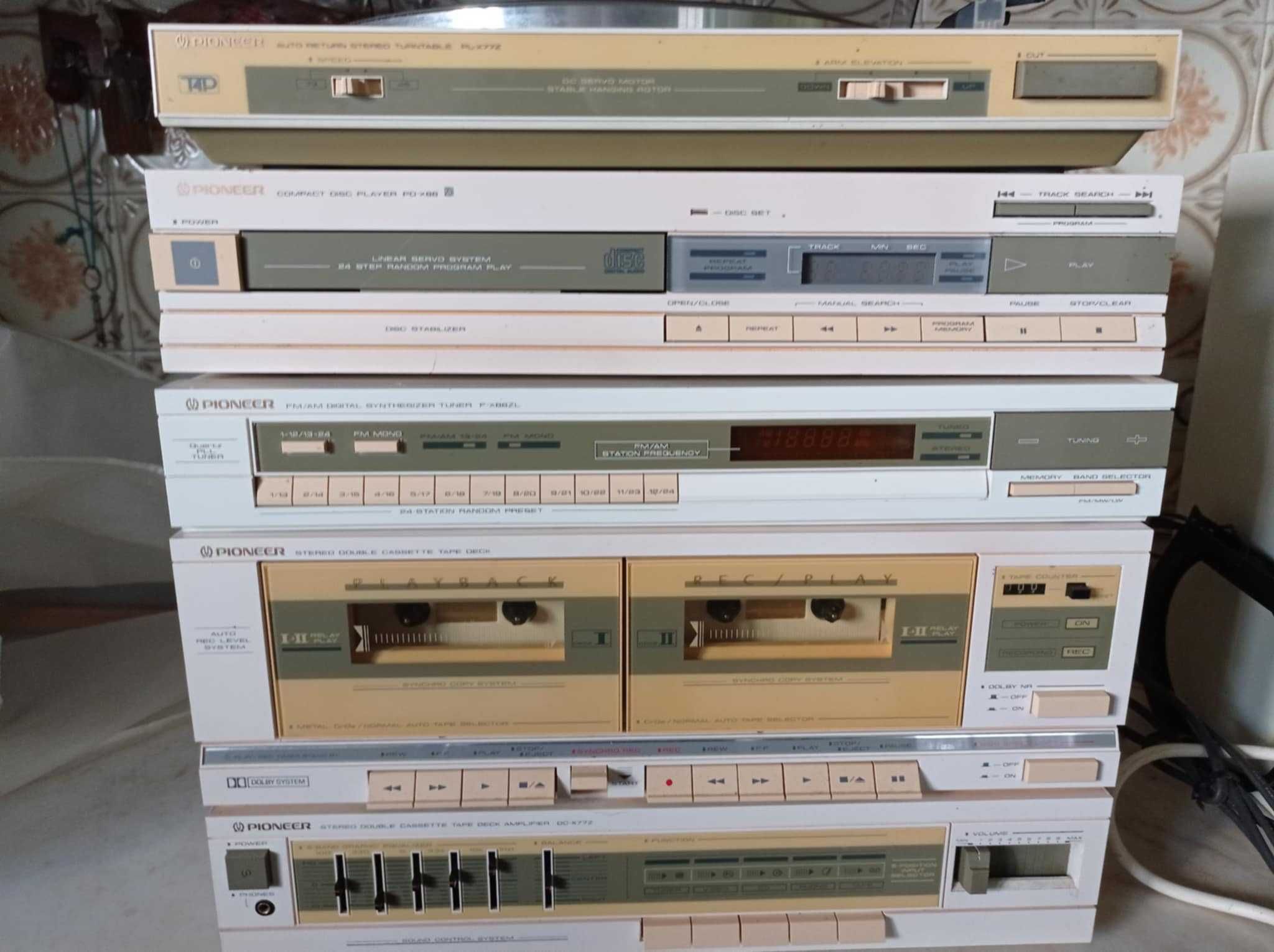Conjunto Pioneer 1980