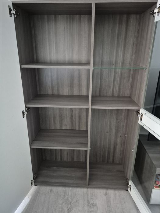 Witryna Avensis Agata Meble 156 x 96,5 x 37,5