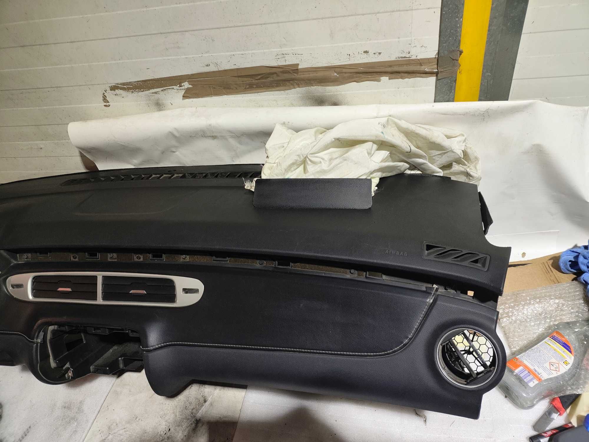 Deska konsola kokpit skóra Chevrolet Camaro SS 10-15 lift V