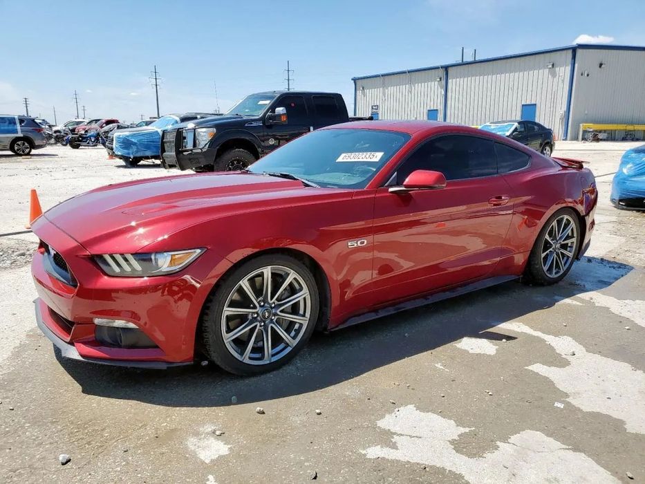 Ford Mustang zadbany serwisowany piękny środek niski przebieg