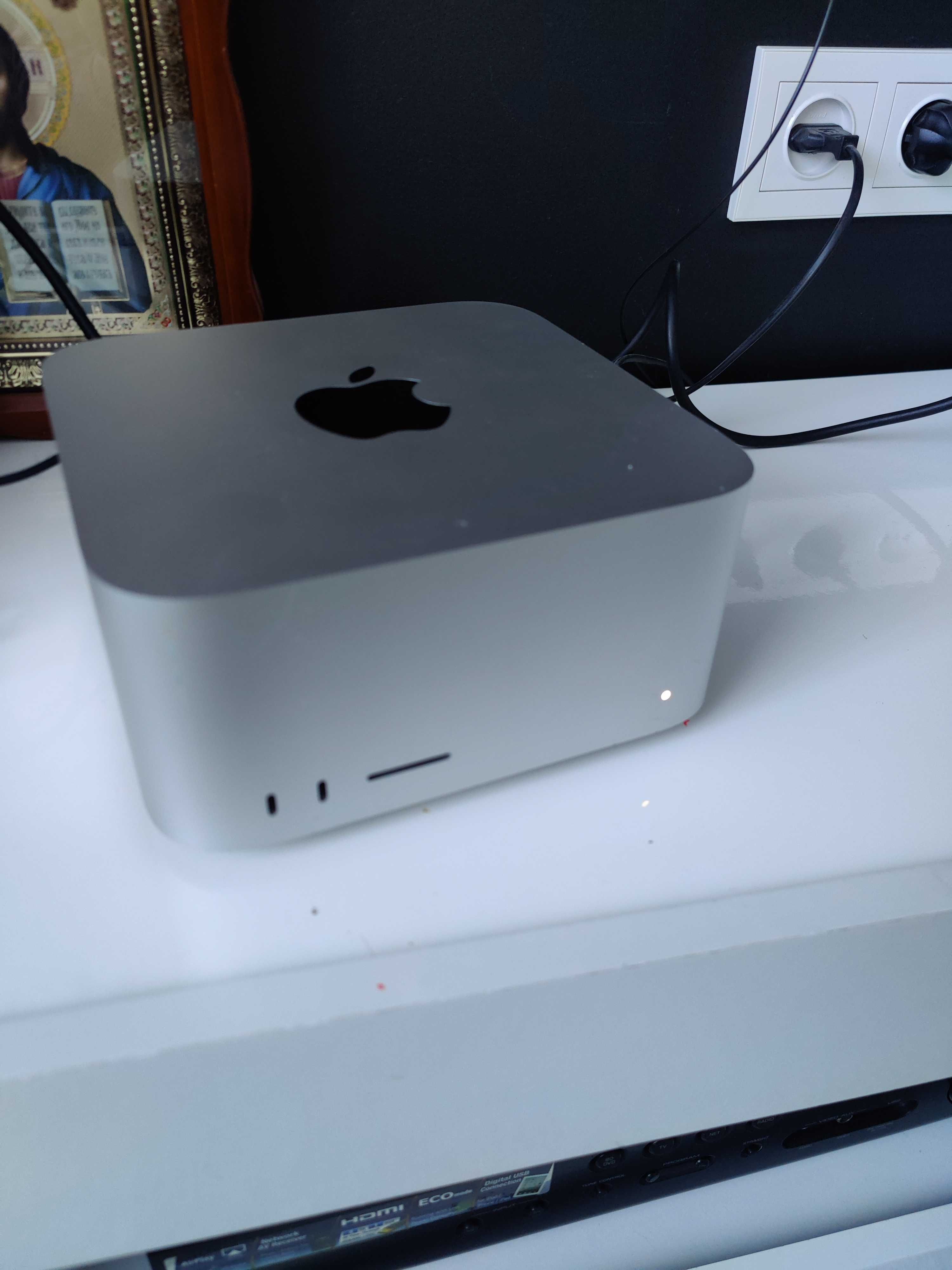 Mac studio 2022 apple / комп'ютер системний блок/ модель а2615