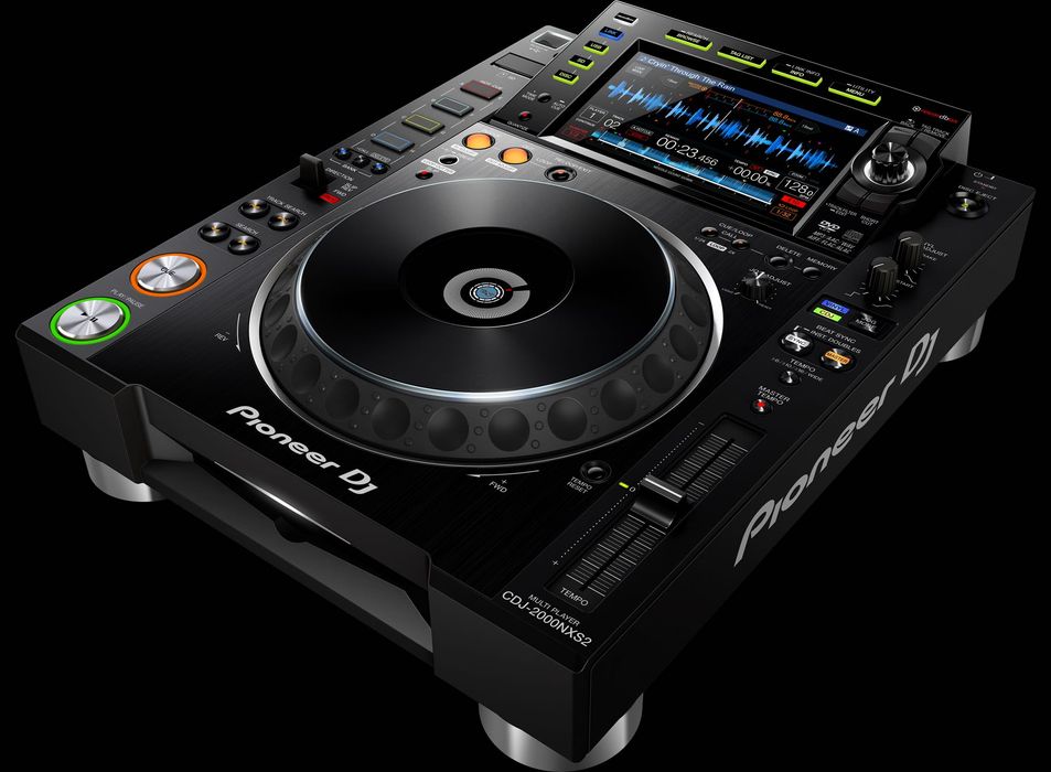 2x Pioneer CDJ 2000 Nexus 2