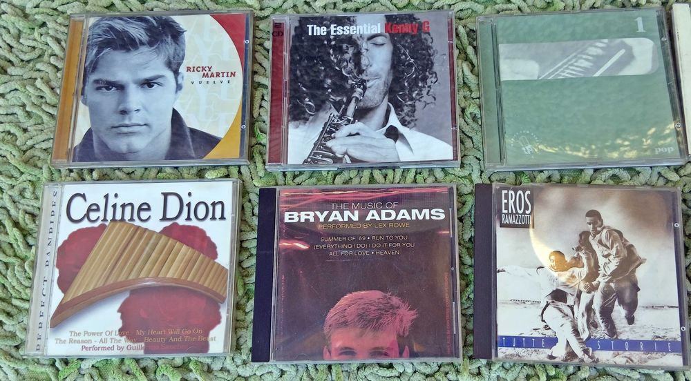 18 CD Musica Internacional e Portuguesa