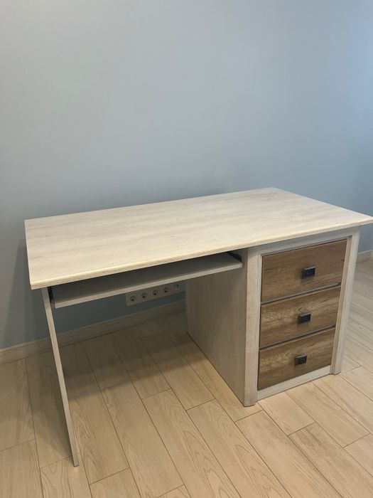 Стіл письмовий BIU 130 Коен ||  (2)/Koen