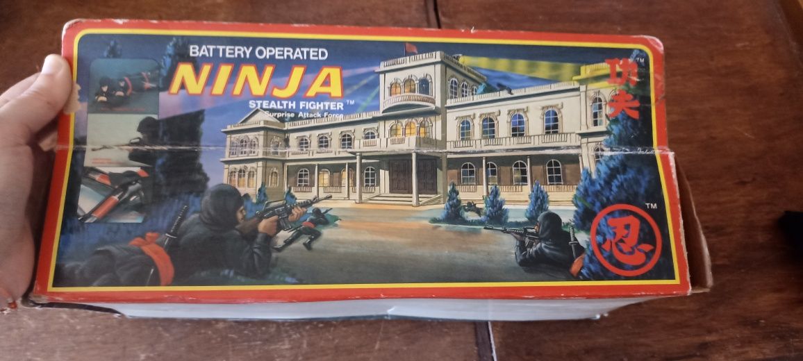 Brinquedo vintage Ninja Stealth Fighter