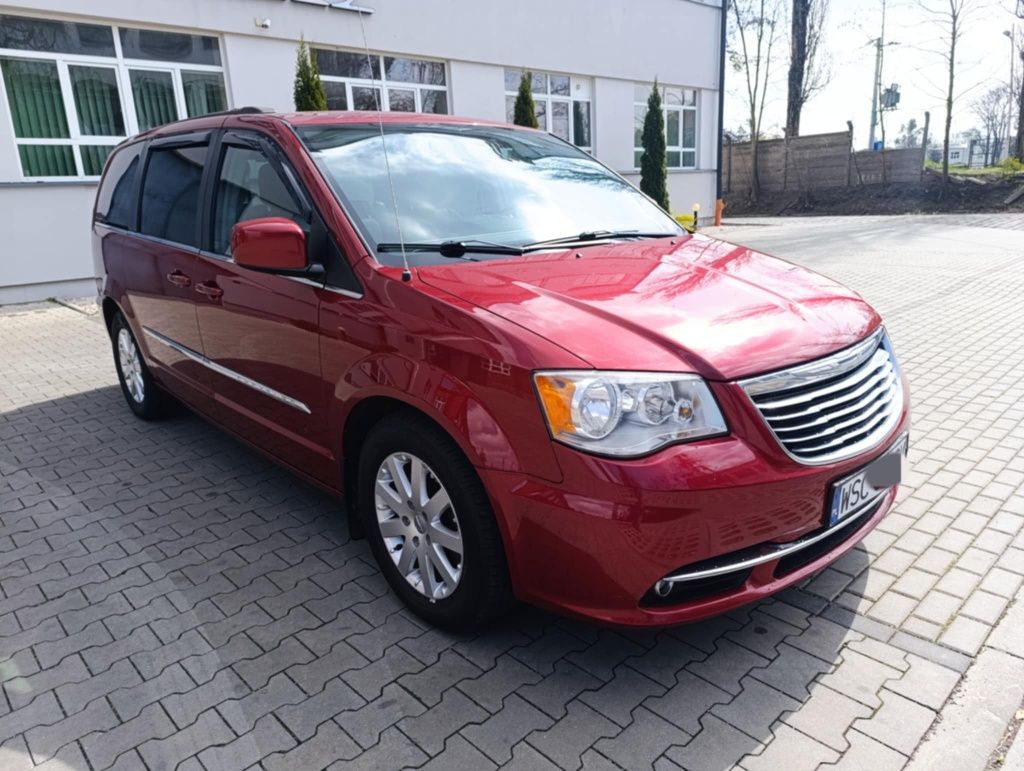 Chrysler town country 3.6 bogata wersja