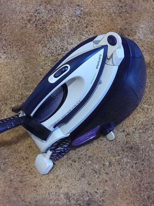 Stacją parowa Philips GC9240