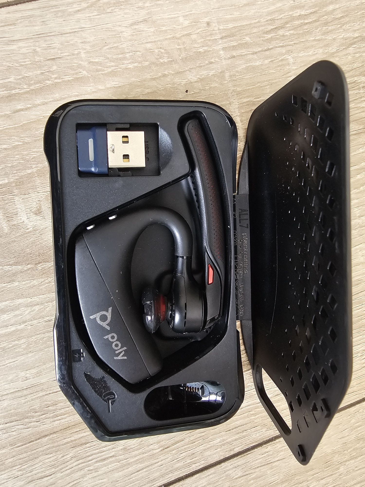 Гарнітура Poly Voyager 5200 USB-A HS + BT700 Mono