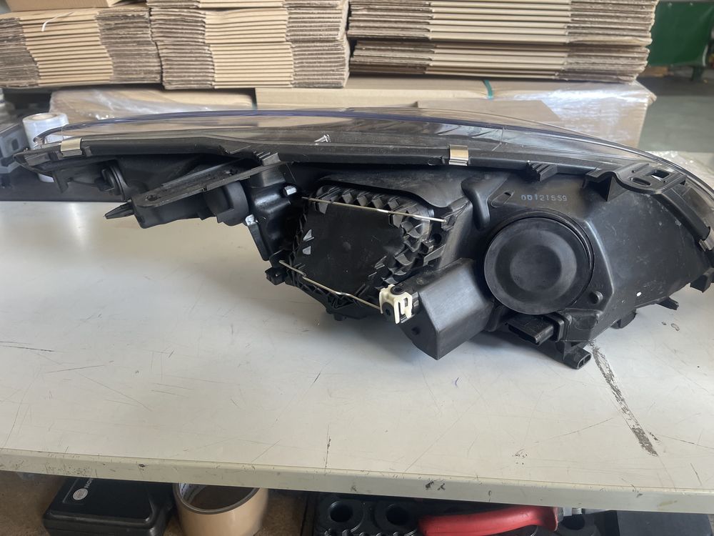 Farol renault megane fase III esq