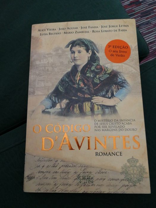 Livro "O Código D'Avintes"