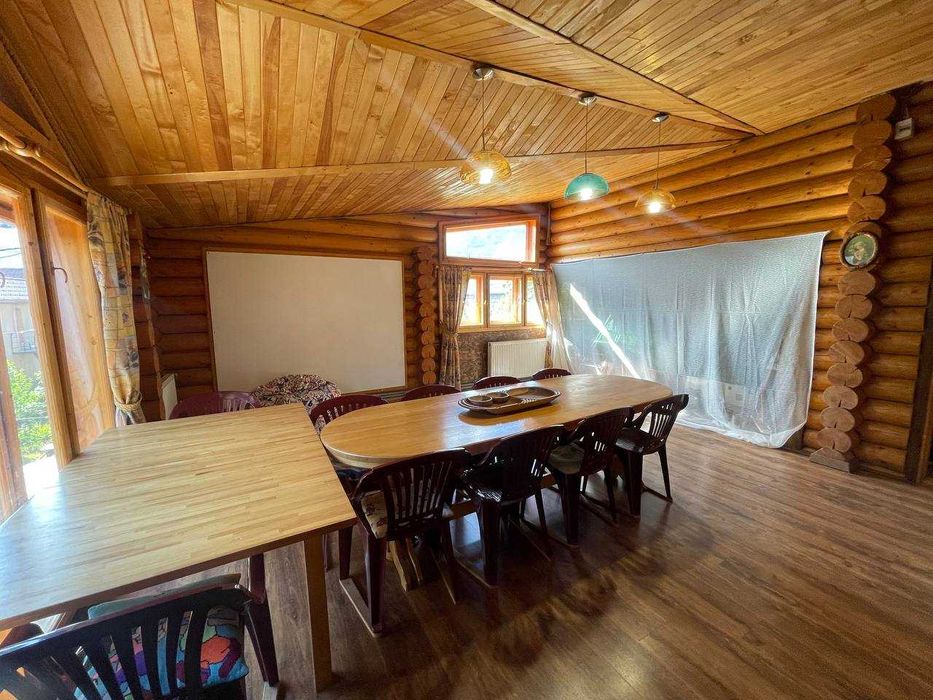 Два будинки в Карпатах для бізнесу або великої родини, Рахів