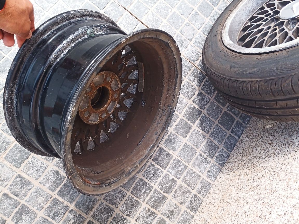 Vendo jantes Mercedes 190