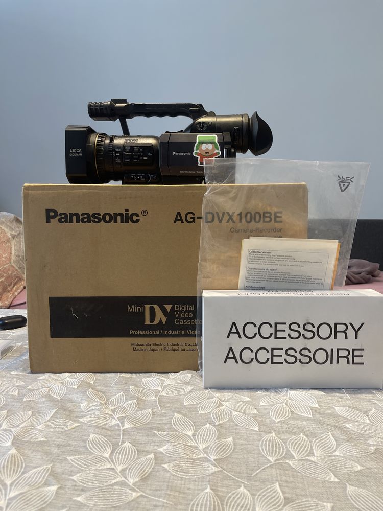 profesionalna kamera panasonic ag-dvx100be