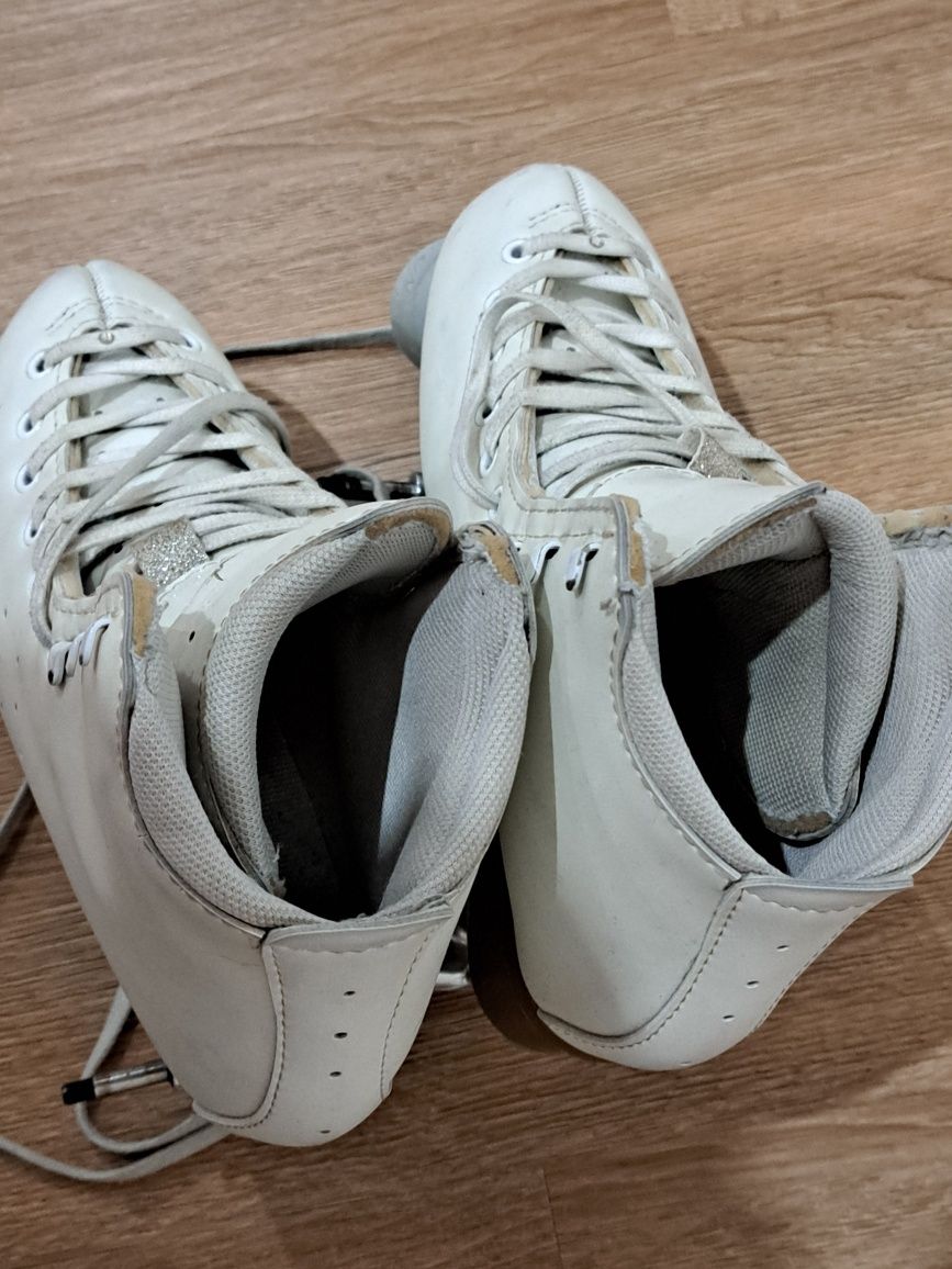 Patins-Patinagem Artística