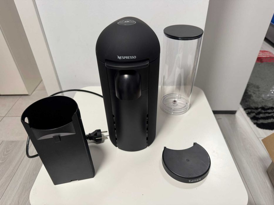 Ekspres kapsułkowy Krups VERTUO PLUS YY3922FD 1 bar czarny