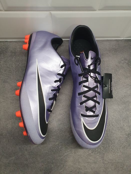 Półprofesjonalne Pro korki Nike Mercurial Veloce II AG-R