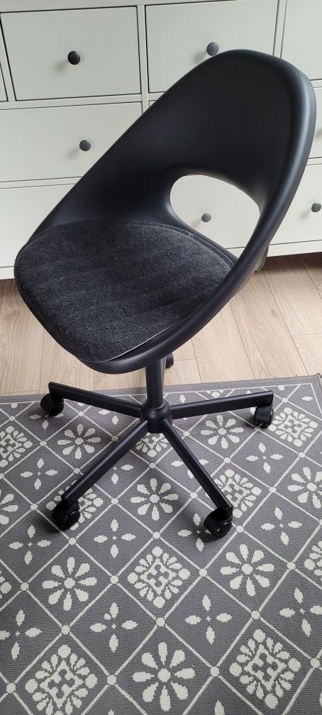 Krzesło obrotowe ELDBERGET ciemnoszare/czarne