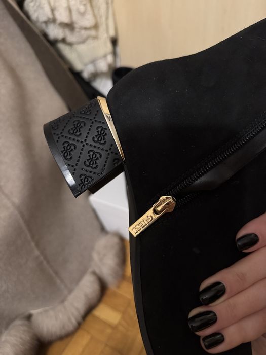 Guess oryginalne botki skóra zamsz suwak szpic 40 klasyka black
