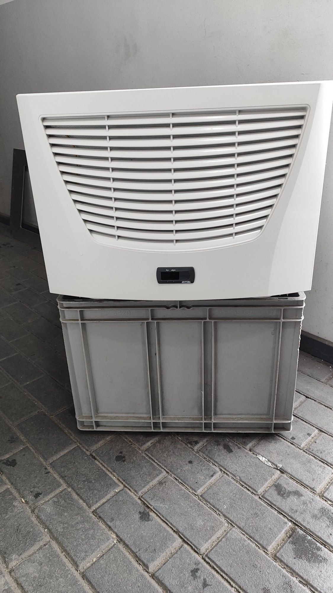 Klimatyzator Rittal SK 3209.100  powietrze woda