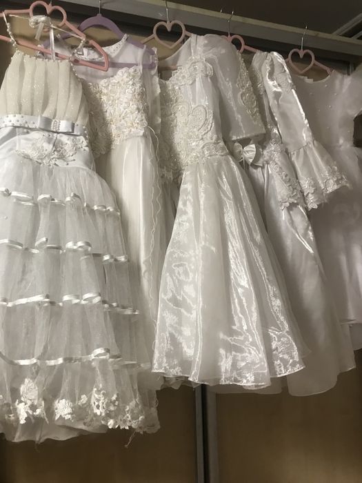 Сукні, повний розпродаж