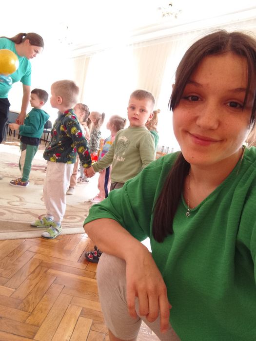 Надаю послуги няня погодинл