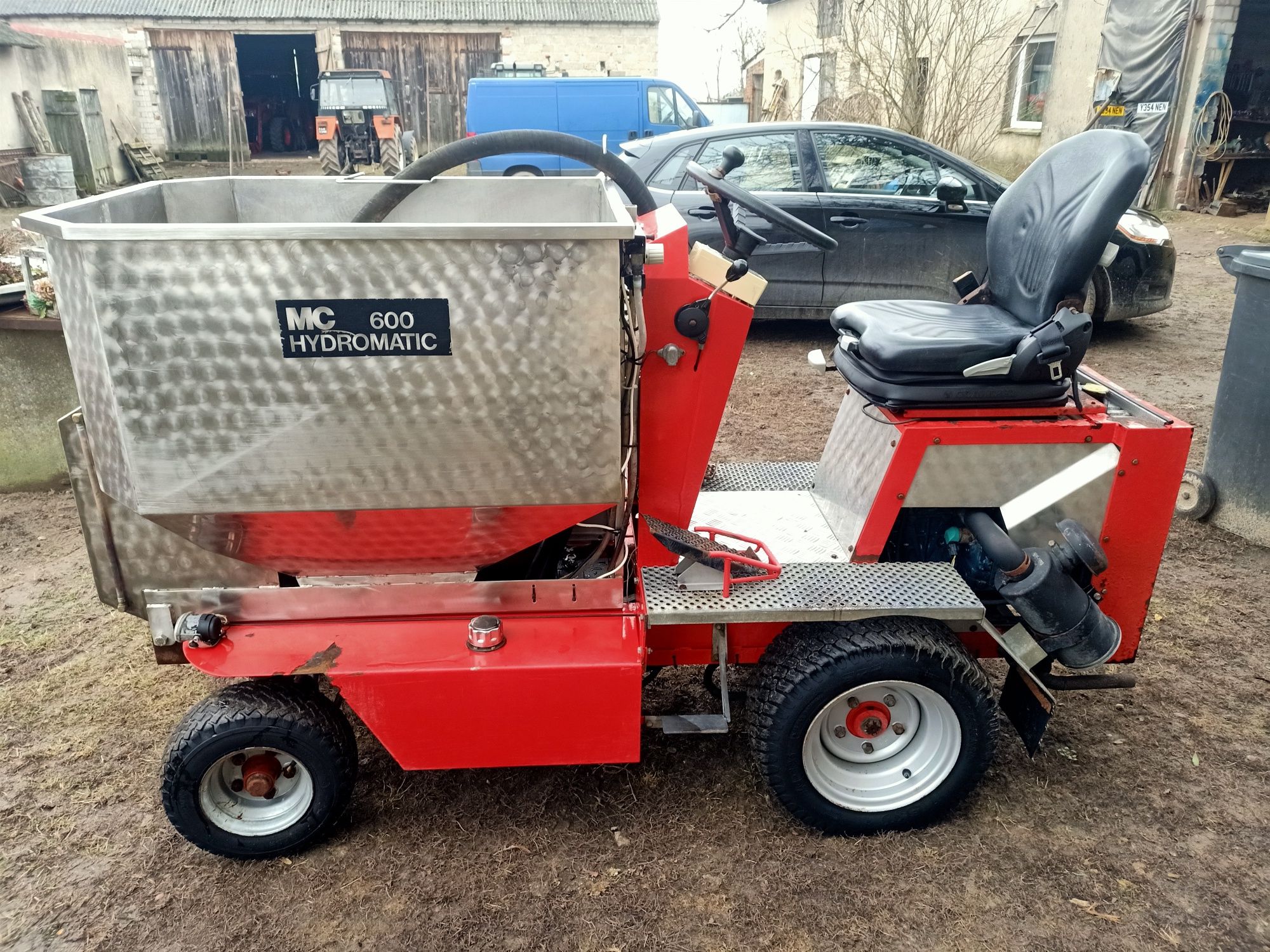 Mini wóz paszowy silnik Kubota 3 cylindry wozidlo ładowarka