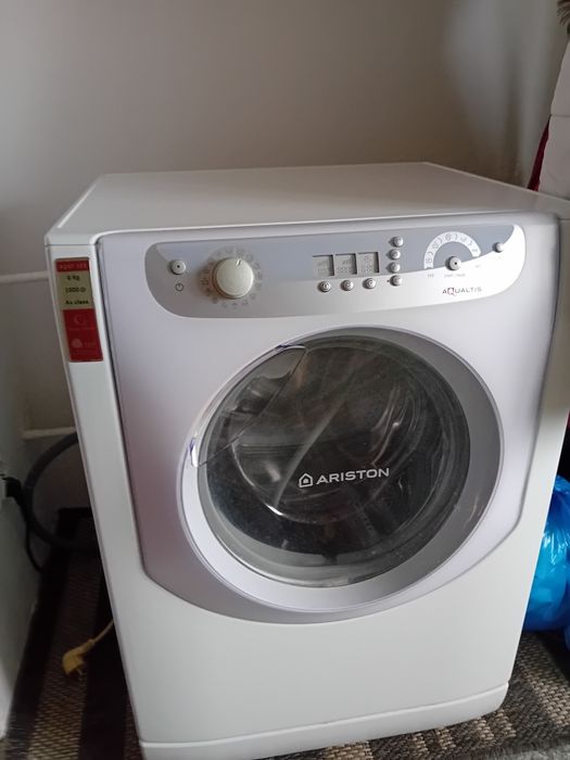 Pralka ariston na części lub do naprawy nie pobiera wody