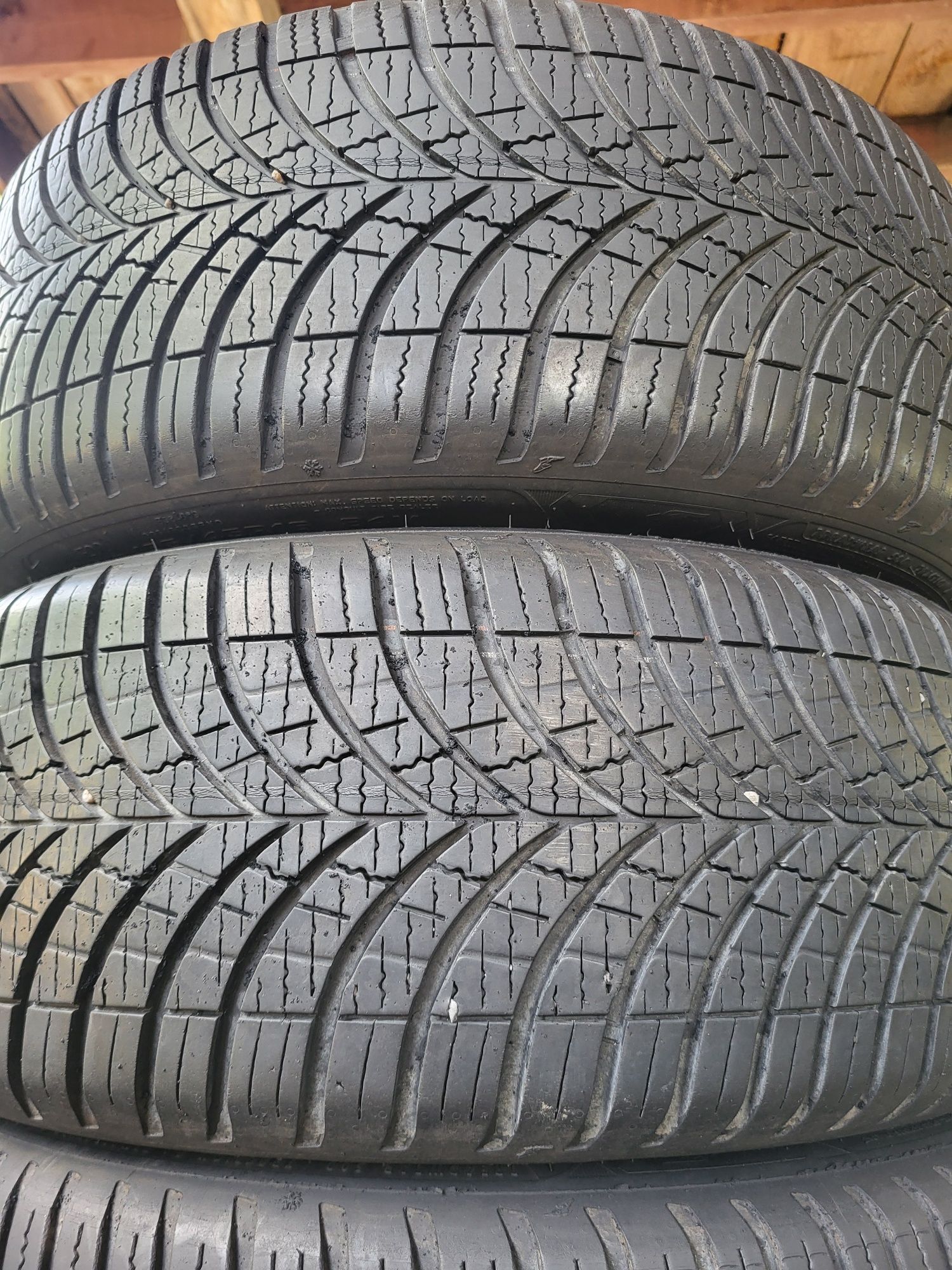 Goodyear vector 3 wielosezonowe 195x45x16
